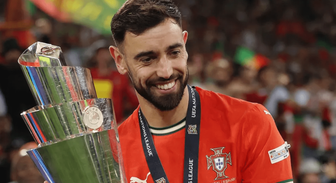 Bruno Fernandes Tán Dương Nuno Mendes: Vượt Qua Những Kỳ Vọng